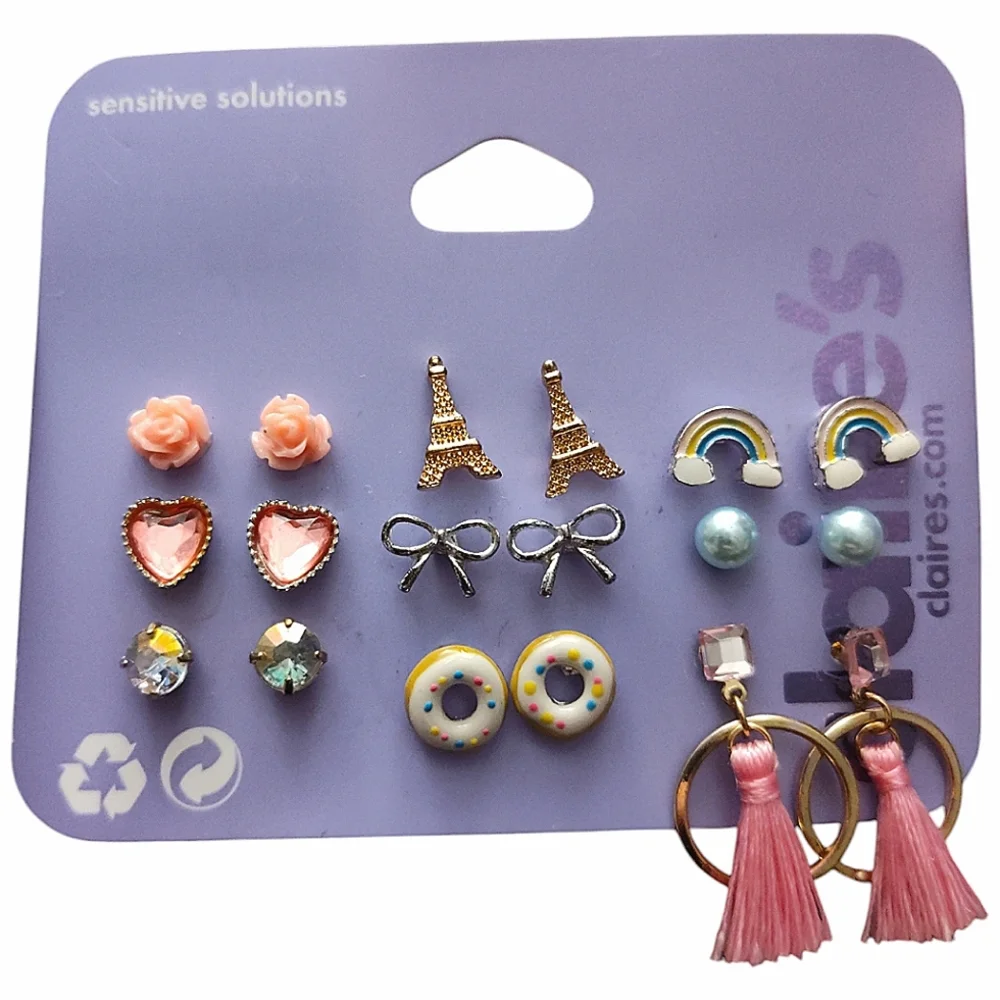 Claire's Girl Pierced Earrings NOC NEW